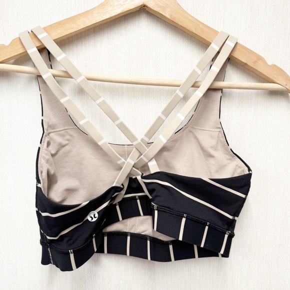 Lululemon Energy Bra in Cayman Stripe & Mojave Tan, Size 8 - Picture 6 of 8